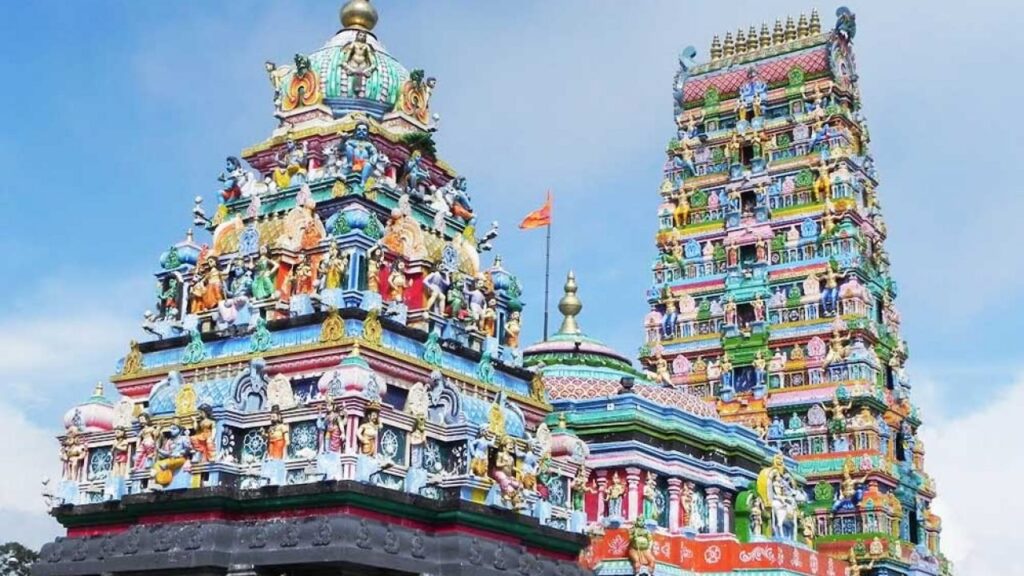 रामेश्वरम मंदिर कहाँ और किस प्रदेश में है ?