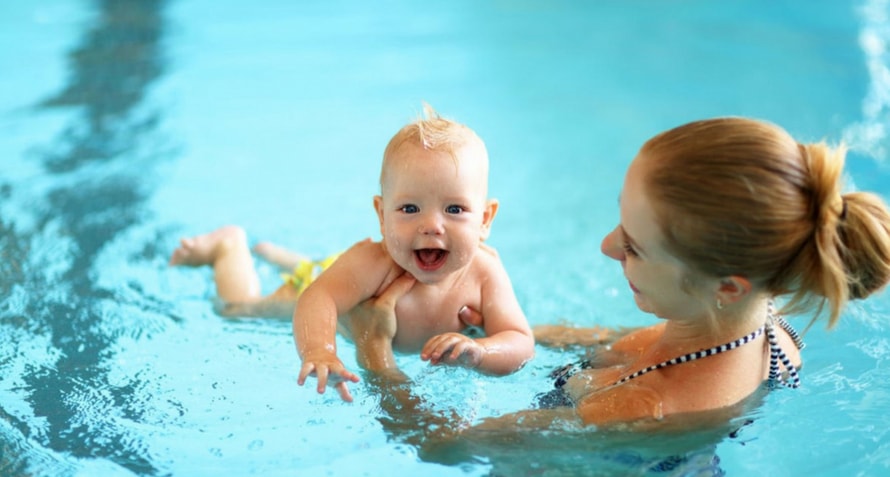 baby-swimming